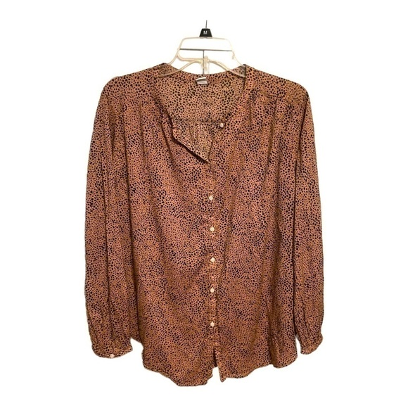 NWOT Old Navy Leopard Long Sleeve Top Size Medium - Picture 2 of 2